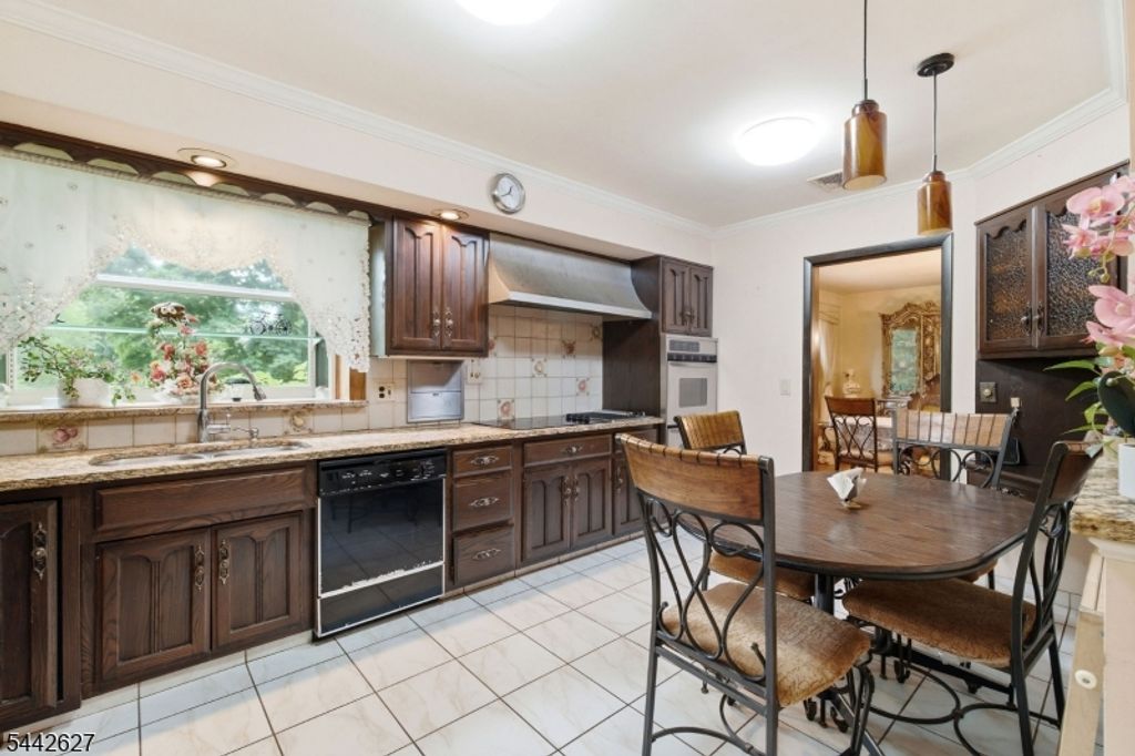 1868 Amwell Rd, Franklin Twp., NJ 08873 — photo 4