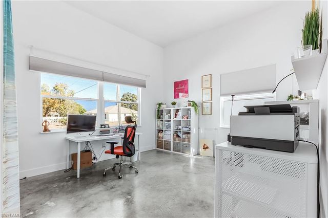 504 NE 9th ST, Cape Coral, FL 33909