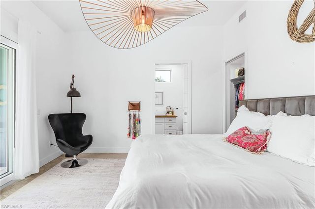 504 NE 9th ST, Cape Coral, FL 33909