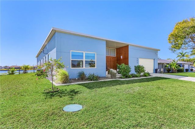 504 NE 9th ST, Cape Coral, FL 33909