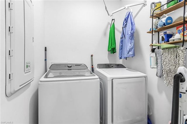 504 NE 9th ST, Cape Coral, FL 33909