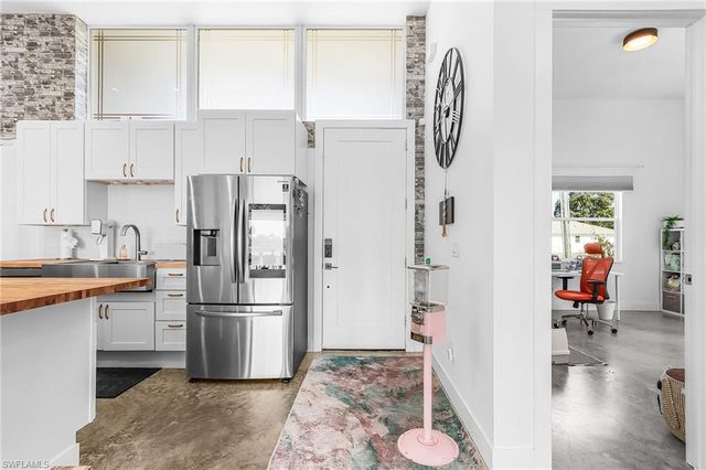 504 NE 9th ST, Cape Coral, FL 33909