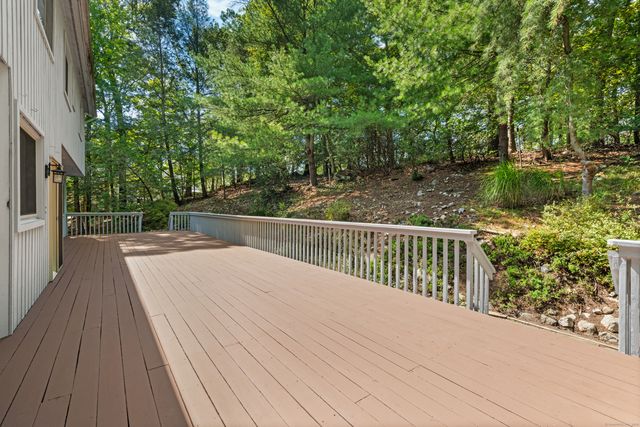 100 Old Mill Lane, Stamford, CT 06902