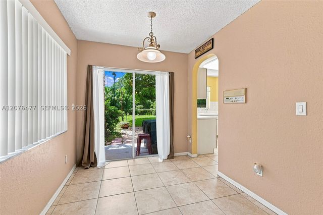 15822 SW 16th Ct, Pembroke Pines, FL 33027