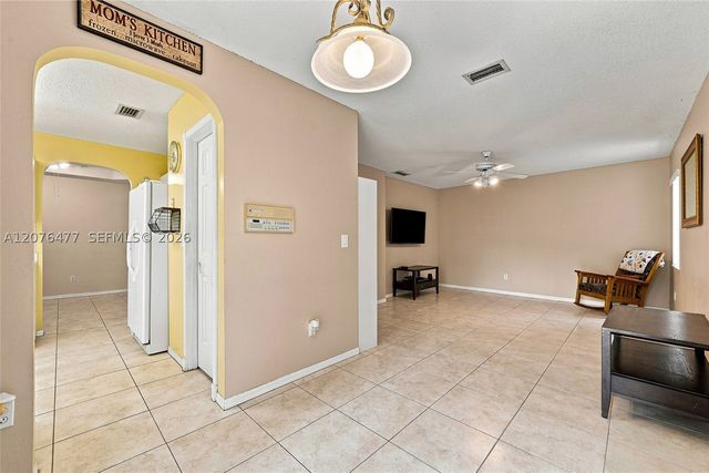 15822 SW 16th Ct, Pembroke Pines, FL 33027