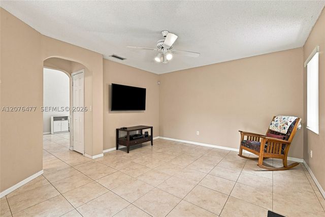 15822 SW 16th Ct, Pembroke Pines, FL 33027