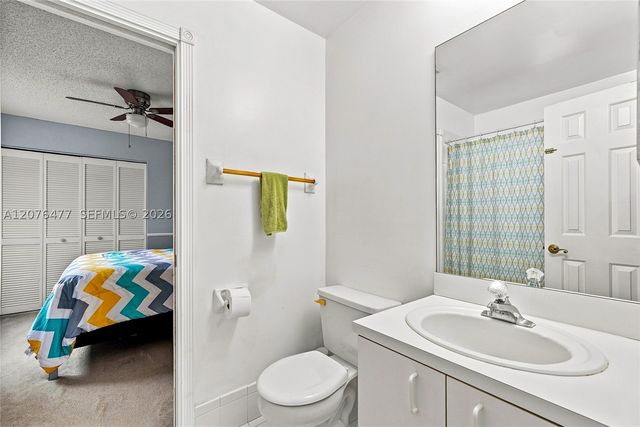 15822 SW 16th Ct, Pembroke Pines, FL 33027
