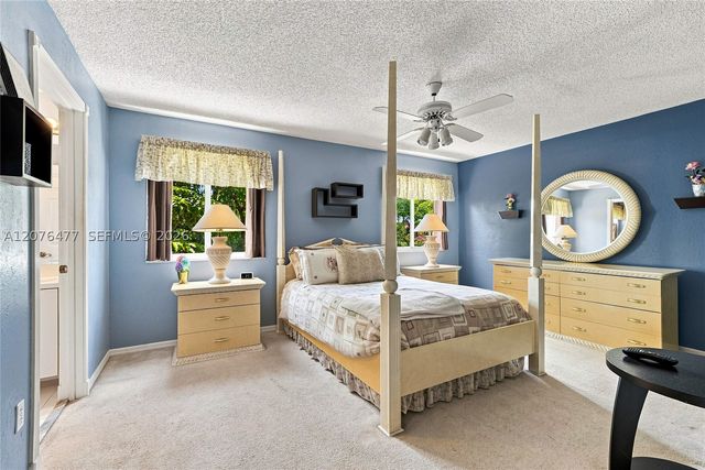 15822 SW 16th Ct, Pembroke Pines, FL 33027