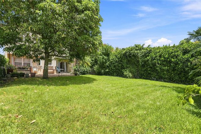 15822 SW 16th Ct, Pembroke Pines, FL 33027
