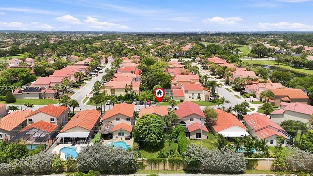 15822 SW 16th Ct, Pembroke Pines, FL 33027