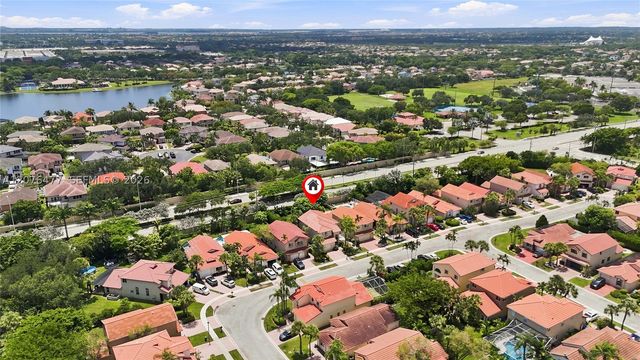 15822 SW 16th Ct, Pembroke Pines, FL 33027