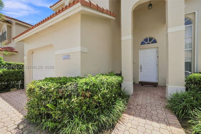 15822 SW 16th Ct, Pembroke Pines, FL 33027