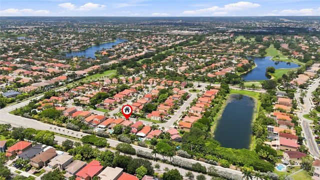 15822 SW 16th Ct, Pembroke Pines, FL 33027