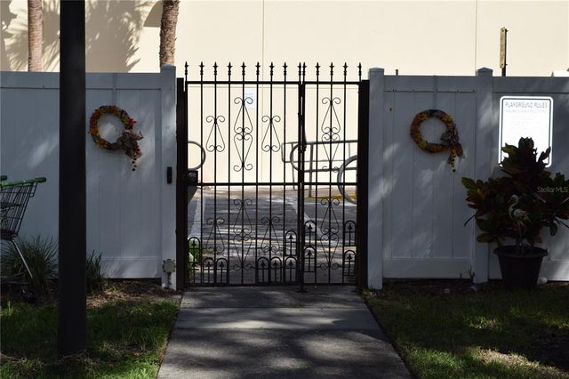 2250 DRUID ROAD E 605, Clearwater, FL 33764