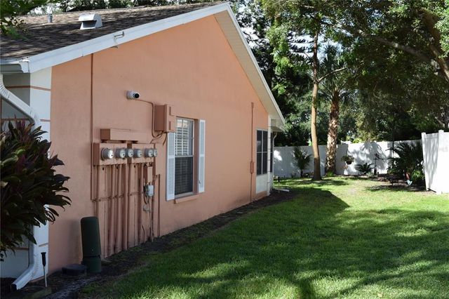 2250 DRUID ROAD E 605, Clearwater, FL 33764