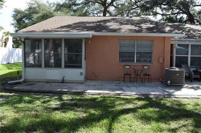 2250 DRUID ROAD E 605, Clearwater, FL 33764