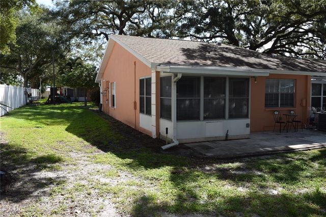 2250 DRUID ROAD E 605, Clearwater, FL 33764