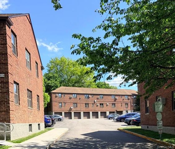 5767 246th UPPER Crescent UPPER A2, Douglaston, NY 11362