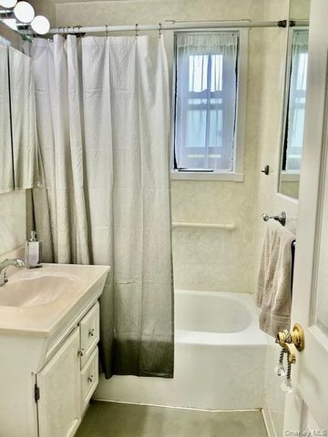 5767 246th UPPER Crescent UPPER A2, Douglaston, NY 11362