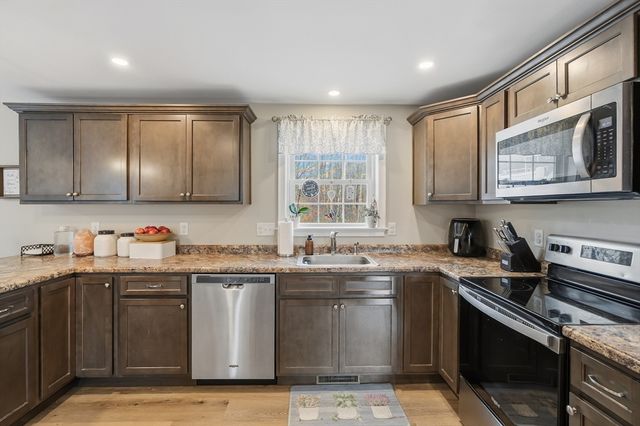 97 Timber Ridge Drive, Milford, NH 03055