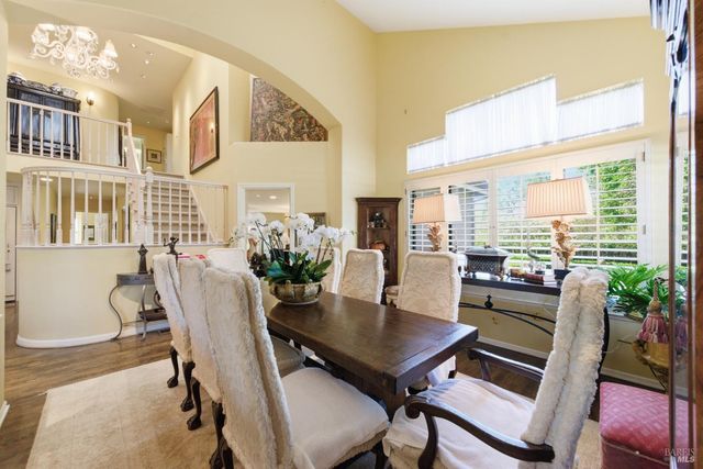 377 Troon Dr, Napa, CA 94558