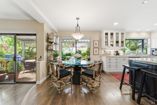 377 Troon Dr, Napa, CA 94558