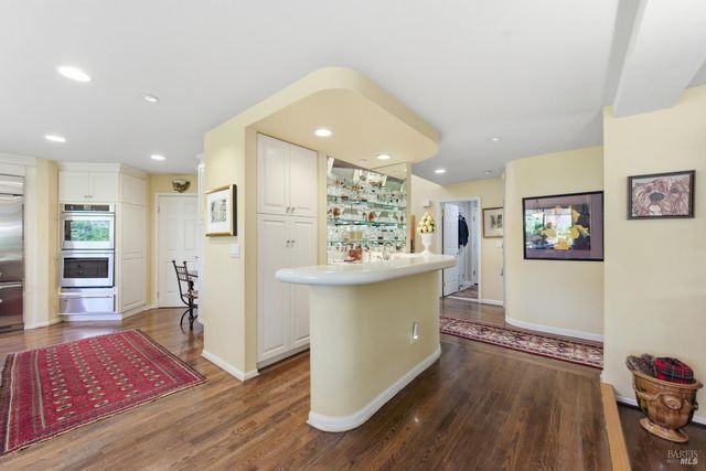 377 Troon Dr, Napa, CA 94558