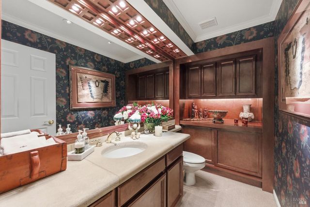 377 Troon Dr, Napa, CA 94558