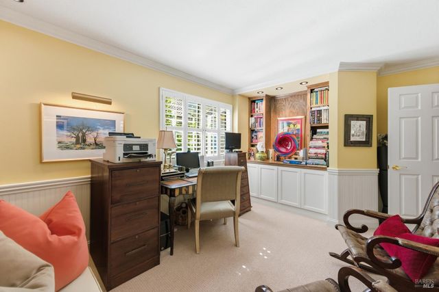 377 Troon Dr, Napa, CA 94558