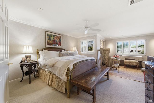 377 Troon Dr, Napa, CA 94558