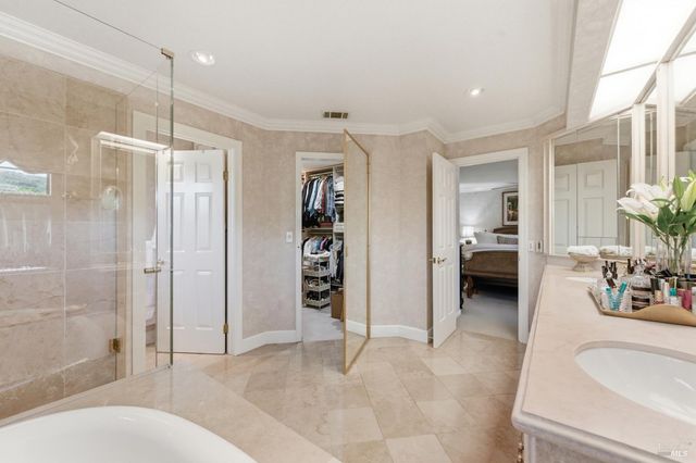 377 Troon Dr, Napa, CA 94558