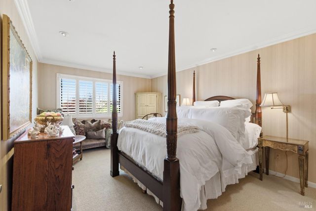 377 Troon Dr, Napa, CA 94558