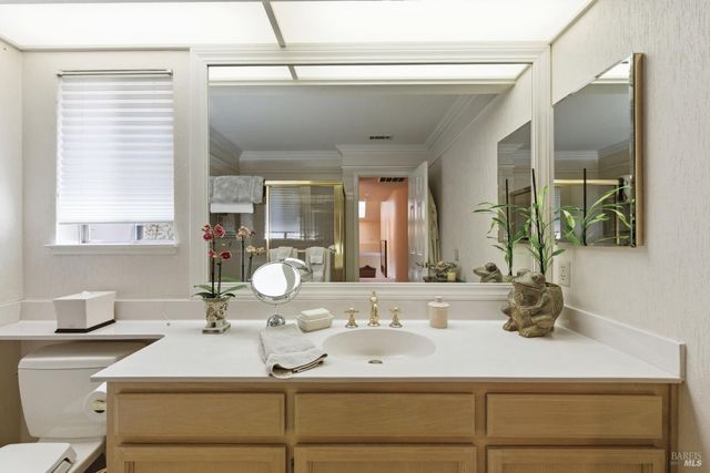 377 Troon Dr, Napa, CA 94558