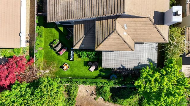 377 Troon Dr, Napa, CA 94558