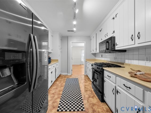 2489 Judes Ferry Rd, Powhatan, VA 23139