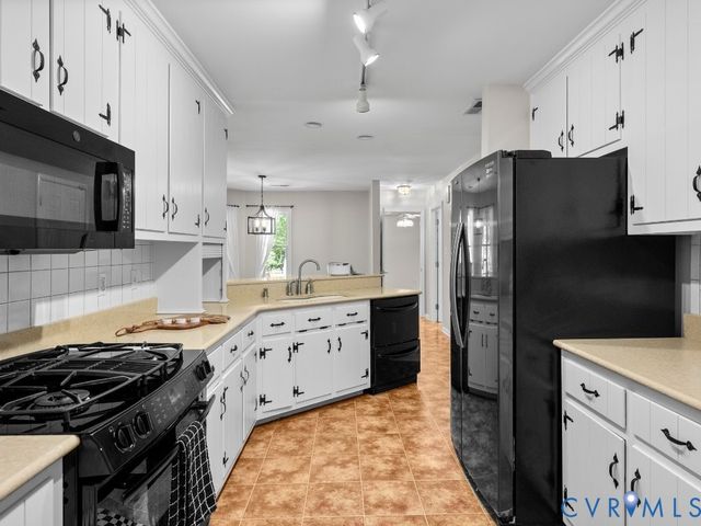 2489 Judes Ferry Rd, Powhatan, VA 23139