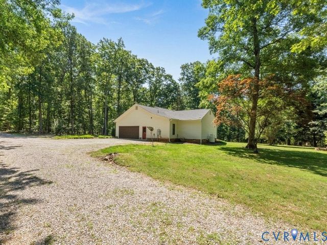 2489 Judes Ferry Rd, Powhatan, VA 23139