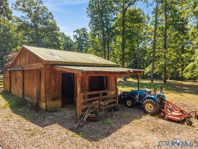2489 Judes Ferry Rd, Powhatan, VA 23139
