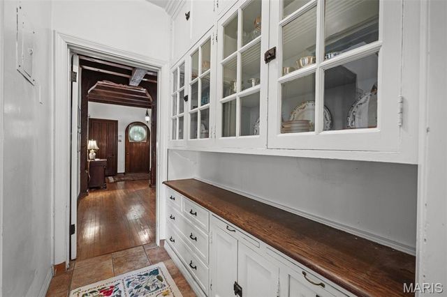 27 Ridgetop Drive, Richmond Heights, MO 63117