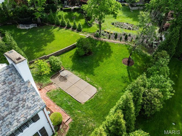 27 Ridgetop Drive, Richmond Heights, MO 63117