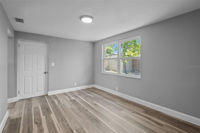660 PALM AVENUE, Tarpon Springs, FL 34689