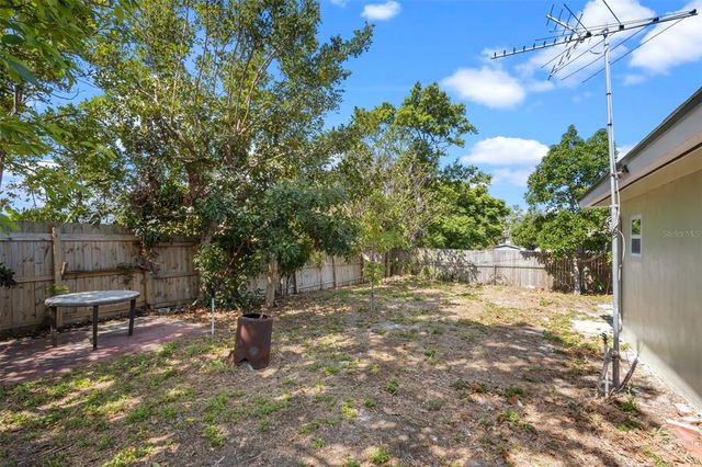 660 PALM AVENUE, Tarpon Springs, FL 34689