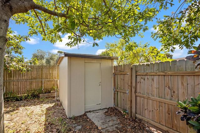 660 PALM AVENUE, Tarpon Springs, FL 34689