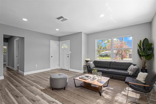 660 PALM AVENUE, Tarpon Springs, FL 34689