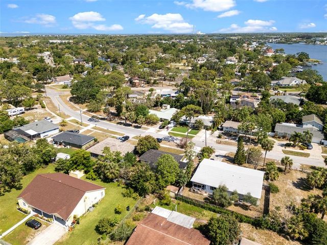 660 PALM AVENUE, Tarpon Springs, FL 34689