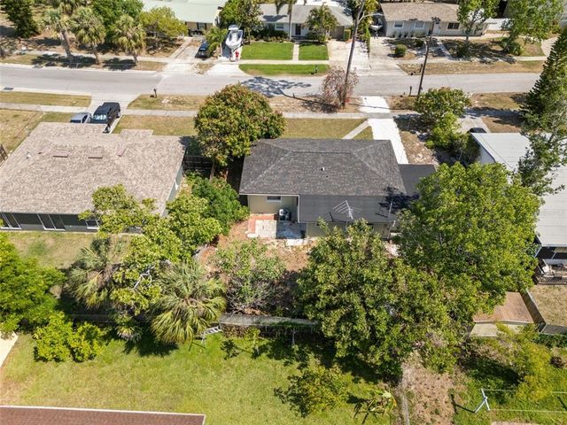 660 PALM AVENUE, Tarpon Springs, FL 34689
