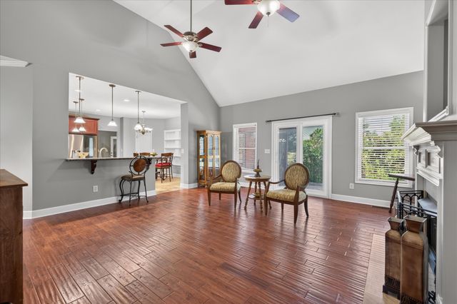 476 Maxshire Ct, Clarksville, TN 37043