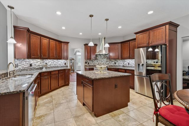 476 Maxshire Ct, Clarksville, TN 37043