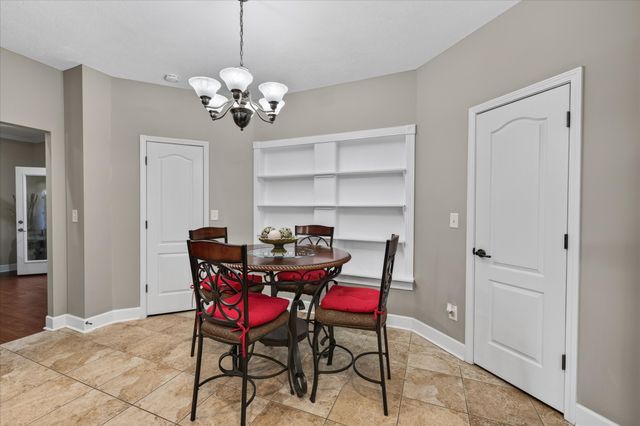 476 Maxshire Ct, Clarksville, TN 37043