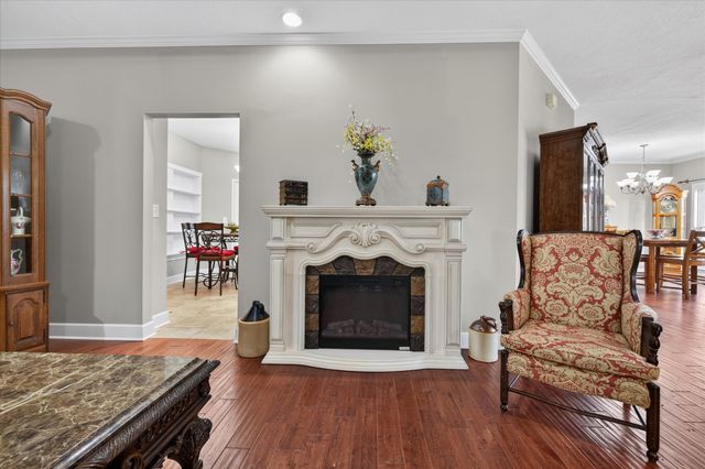 476 Maxshire Ct, Clarksville, TN 37043